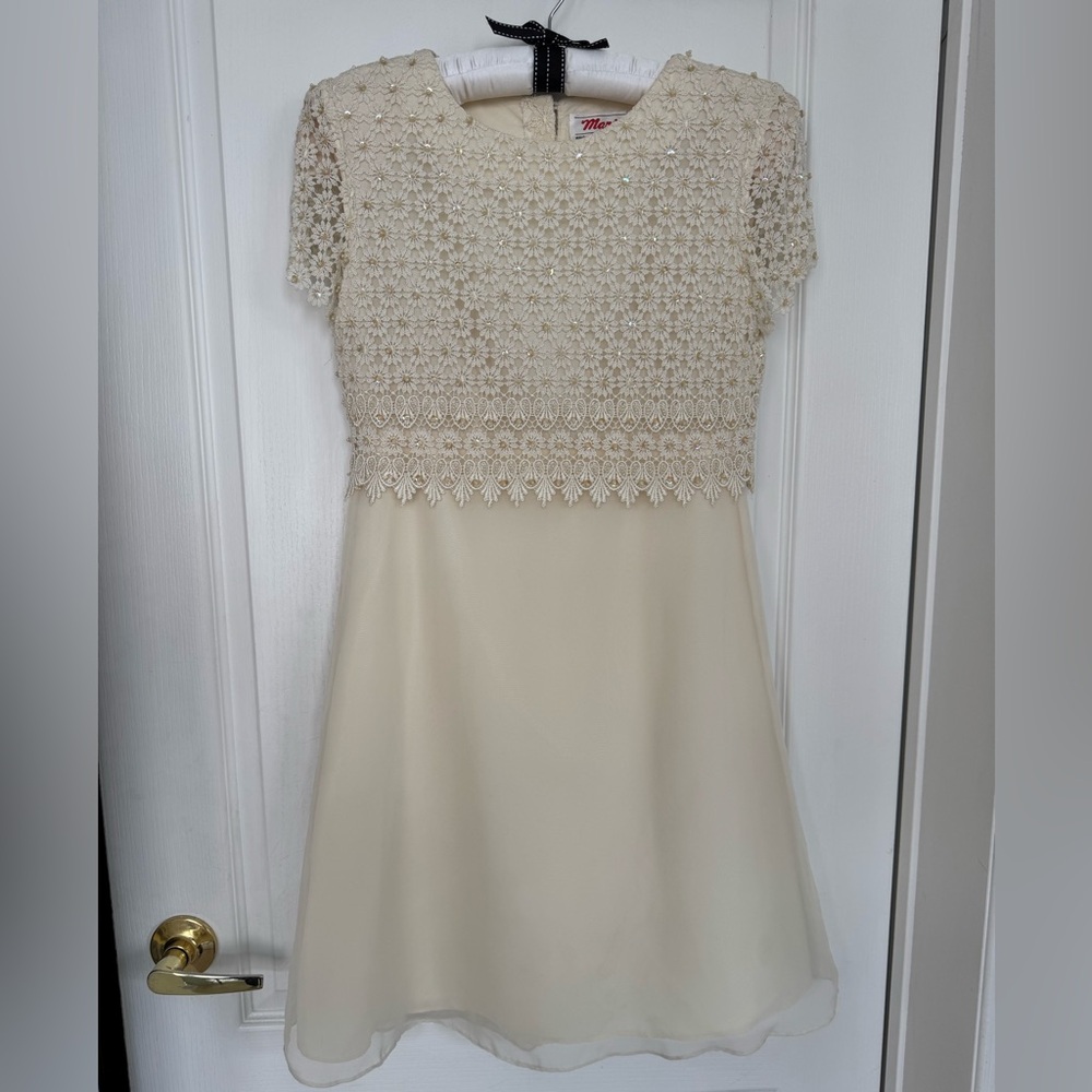 Elegant Cream Lace Dress